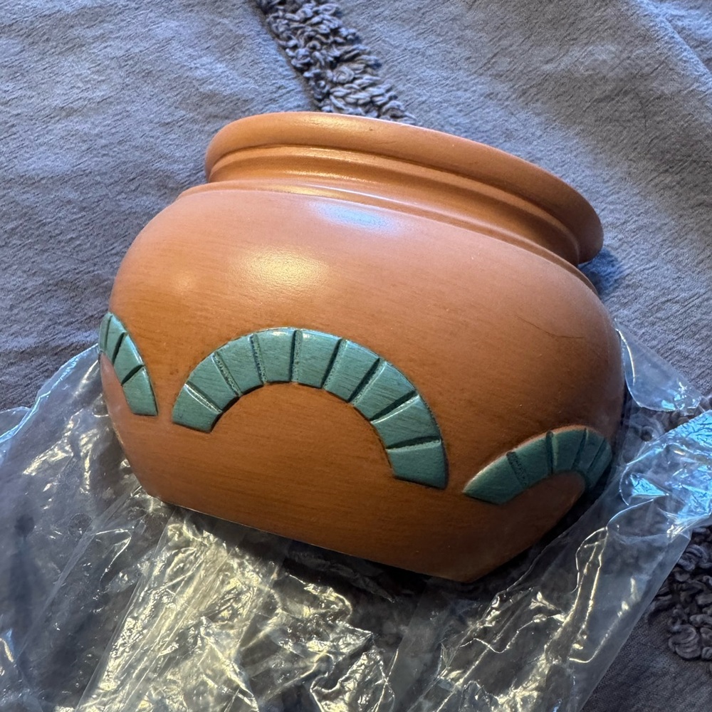 Boho plastic hanging wall planter basket Aztec geometric design brown blue